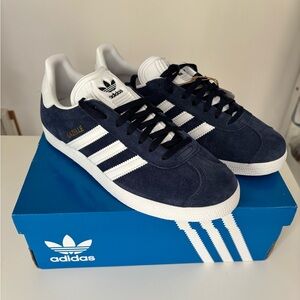 Adidas Gazelle Sneakers New in Box in Navy